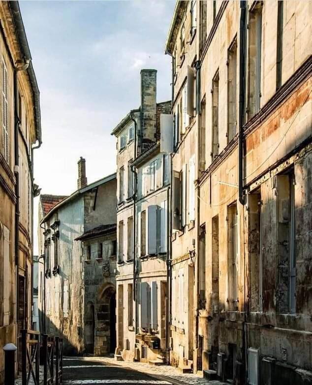 Appartement L'AUTHENTIQUE #Hypercentre #Courette à Cognac Extérieur photo